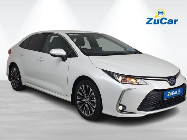 Toyota Corolla Saloon, Petrol Hybrid, 2023, White