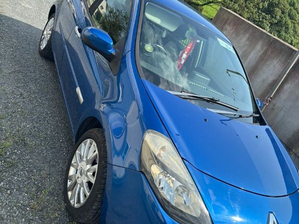 Renault Clio Hatchback, Petrol, 2011, Blue