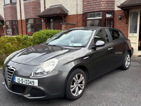 Alfa Romeo Giulietta Hatchback, Petrol, 2012, Grey