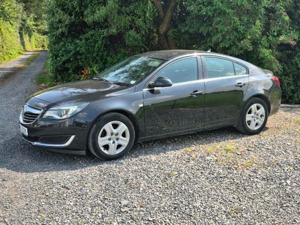 Vauxhall Insignia Hatchback, Diesel, 2016, Black