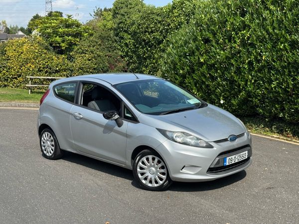 Ford Fiesta Hatchback, Diesel, 2009, Silver