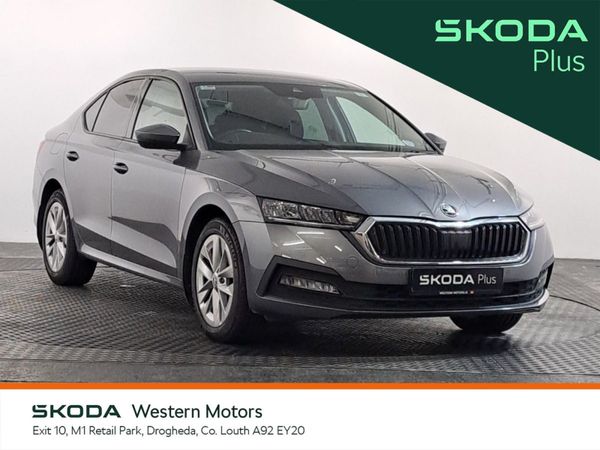 Skoda Octavia Saloon, Diesel, 2023, Grey