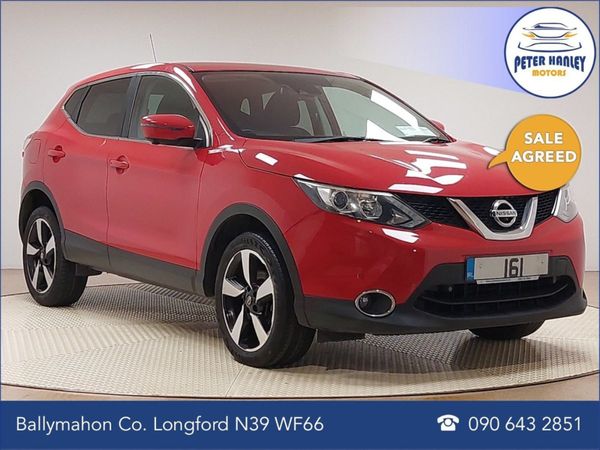Nissan Qashqai SUV, Diesel, 2016, Red