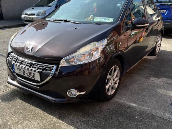 Peugeot 208 Hatchback, Petrol, 2013, Black