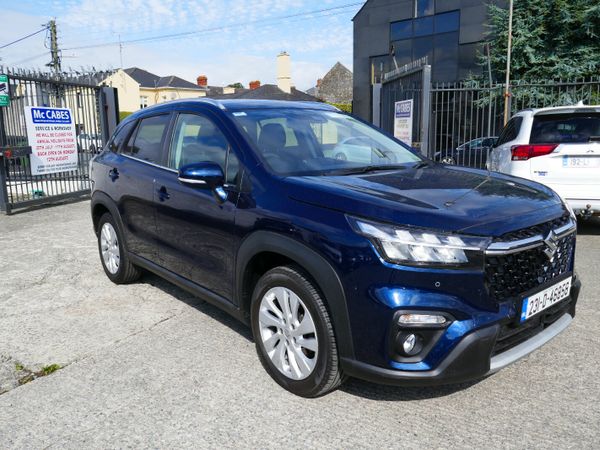 Mitsubishi Outlander SUV, Diesel, 2016, Blue