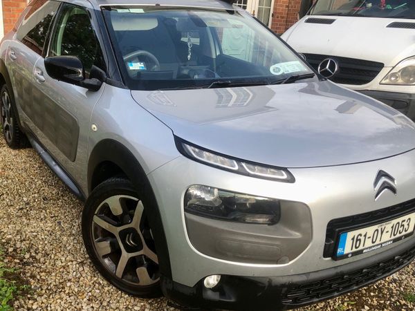 Citroen C4 Cactus Hatchback, Diesel, 2016, Silver