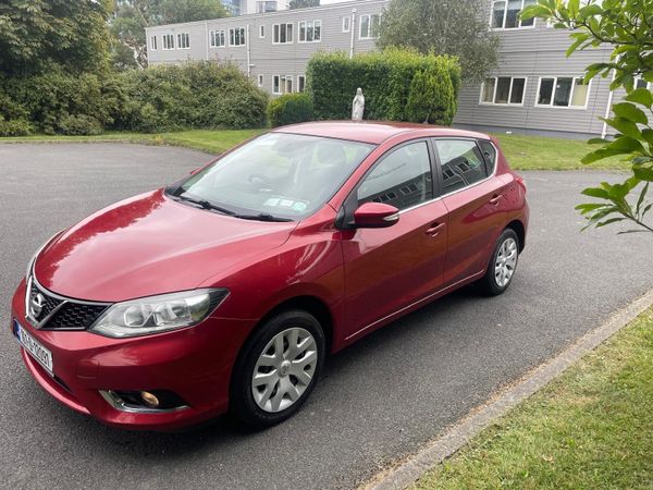 Nissan Pulsar Hatchback, Petrol, 2016, Red