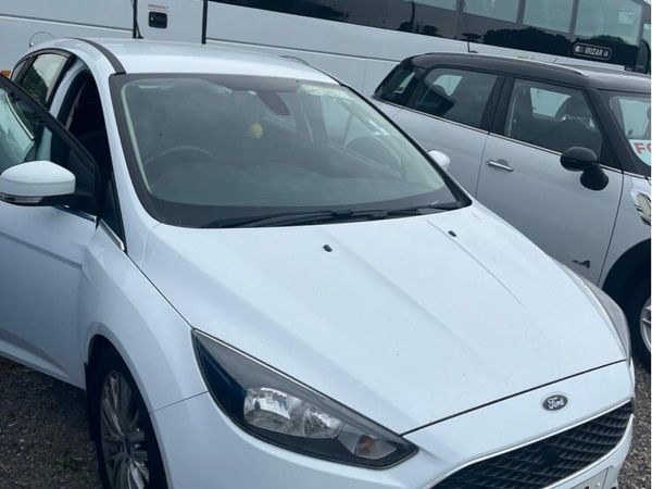 Ford Focus Hatchback, Diesel, 2015, White