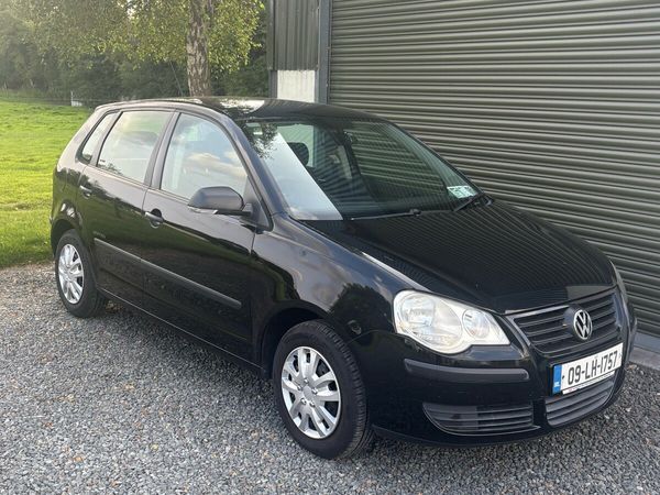 Volkswagen Polo Hatchback, Petrol, 2009, Black