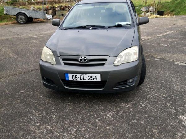 Toyota Corolla Hatchback, Petrol, 2005, Grey