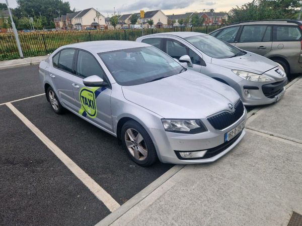 Skoda Octavia Saloon, Diesel, 2016, Silver