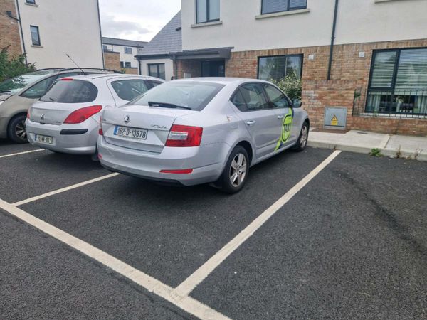 Skoda Octavia Saloon, Diesel, 2016, Silver