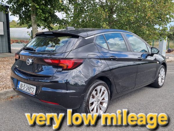 Opel Astra Hatchback, Petrol, 2016, Black