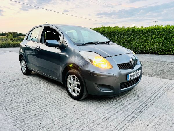 Toyota Yaris Hatchback, Petrol, 2009, Blue
