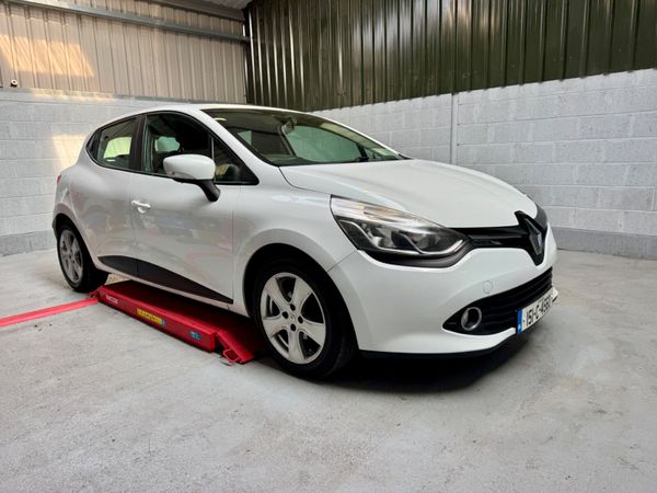 Renault Clio Hatchback, Petrol, 2015, White
