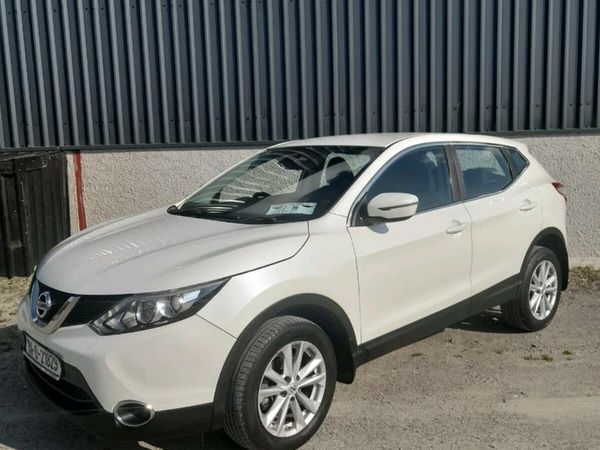Nissan Qashqai Hatchback, Diesel, 2015, White