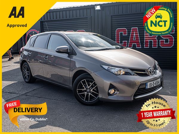 Toyota Auris Hatchback, Petrol, 2015, Bronze