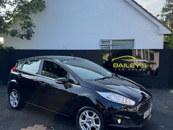 Ford Fiesta Hatchback, Petrol, 2016, Black