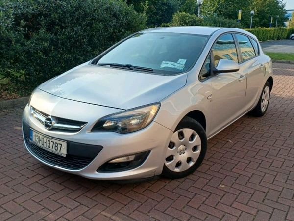 Opel Astra MPV, Petrol, 2013, Silver