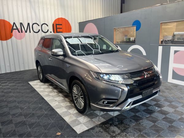 Mitsubishi Outlander SUV, Petrol Hybrid, 2018, Silver