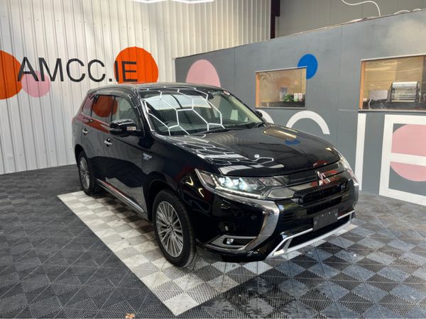 Mitsubishi Outlander SUV, Petrol Hybrid, 2020, Black
