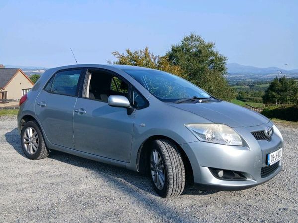 Toyota Auris Hatchback, Petrol, 2009, Silver
