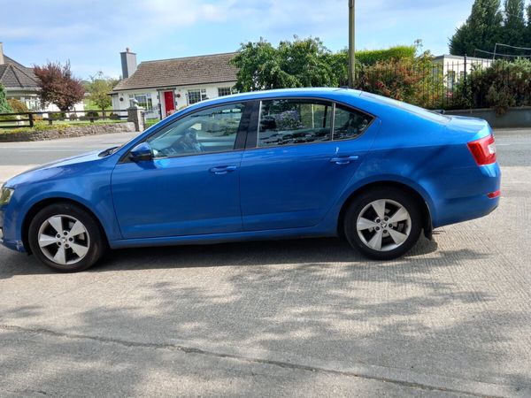 Skoda Octavia Hatchback, Diesel, 2016, Blue