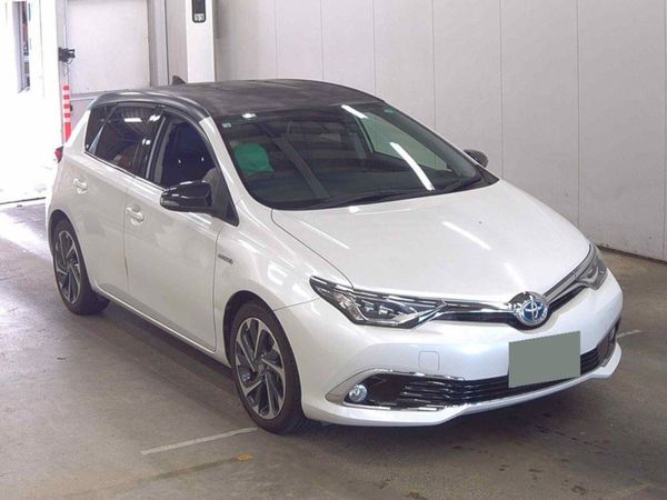 Toyota Auris Hatchback, Petrol Hybrid, 2016, White