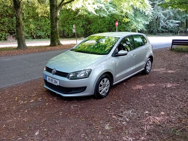 Volkswagen Polo Hatchback, Petrol, 2014, Silver