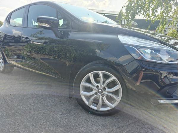 Renault Clio Hatchback, Petrol, 2018, Black