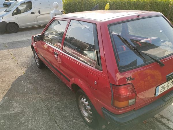 Toyota Starlet Hatchback, Petrol, 1988, Red