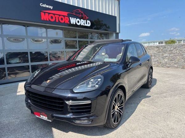 Porsche Cayenne SUV, Petrol, 2016, Black