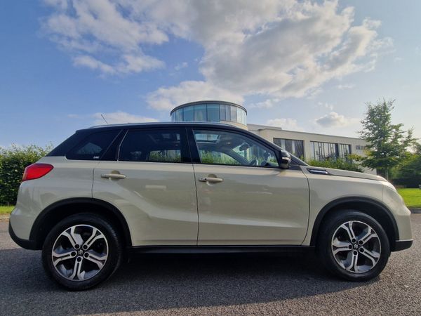 Suzuki Vitara SUV, Diesel, 2015, Beige