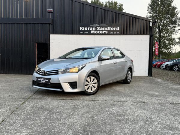Toyota Corolla Saloon, Diesel, 2015, Silver