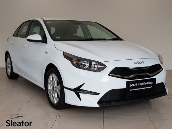 Kia Ceed Hatchback, Hybrid, 2023, White