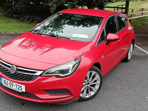 Vauxhall Astra Hatchback, Petrol, 2016, Red