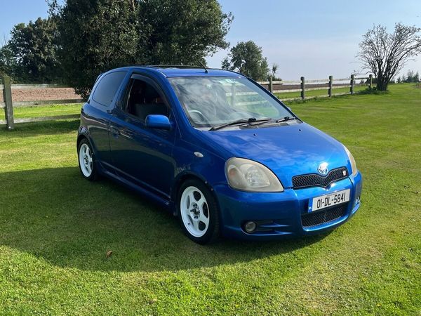 Toyota Yaris Hatchback, Petrol, 2001, Blue