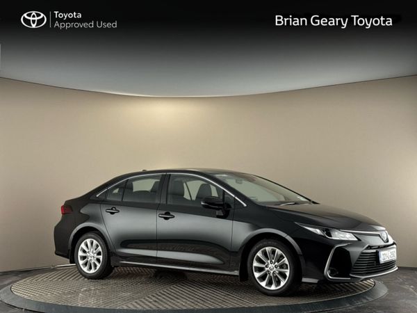 Toyota Corolla Saloon, Petrol Hybrid, 2022, Black