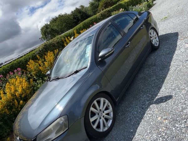 Volkswagen Passat Saloon, Diesel, 2012, Grey