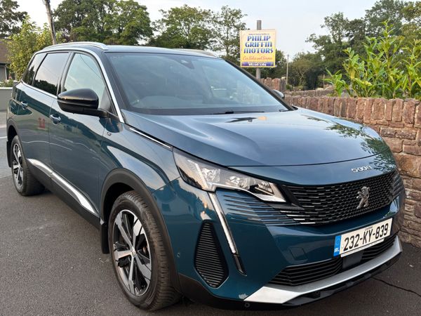 Peugeot 5008 MPV, Diesel, 2023, Blue