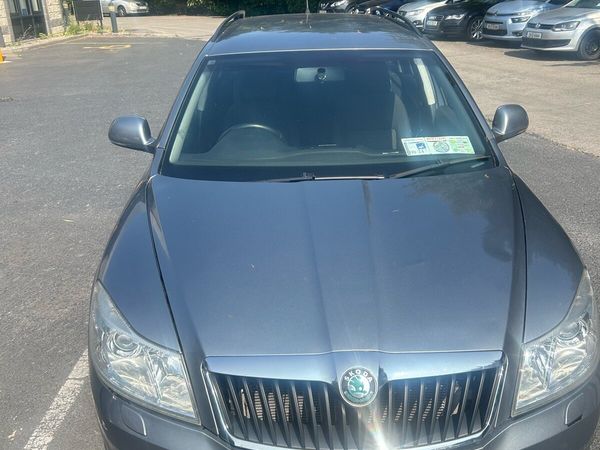 Skoda Octavia Estate, Diesel, 2013, Grey