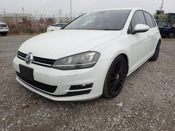 Volkswagen Golf Hatchback, Petrol, 2014, White