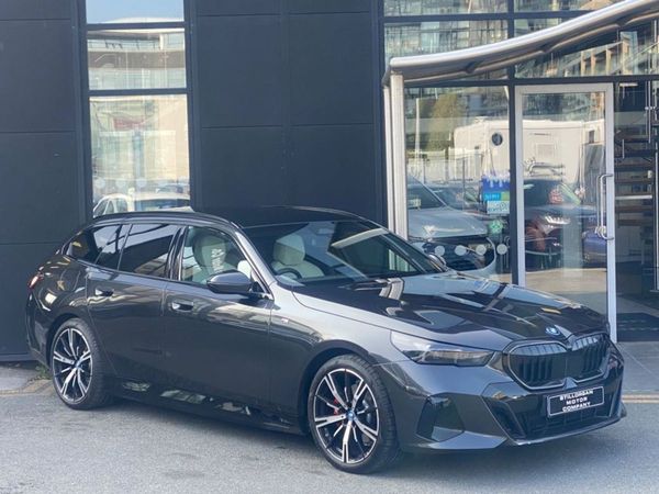 BMW 5-Series Estate, Hybrid, 2025, Grey