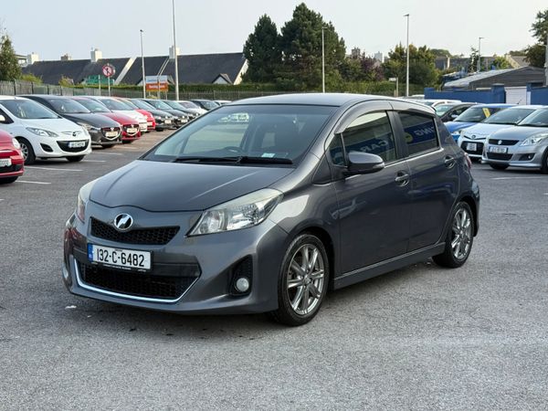 Toyota Vitz Hatchback, Petrol, 2013, Grey