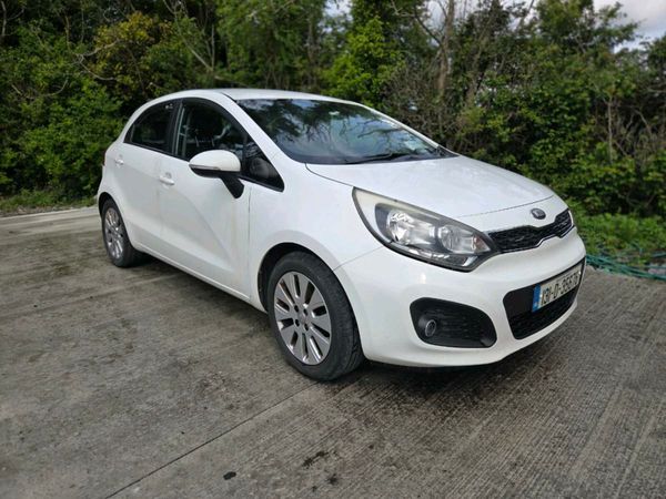 Kia Rio Hatchback, Diesel, 2013, White