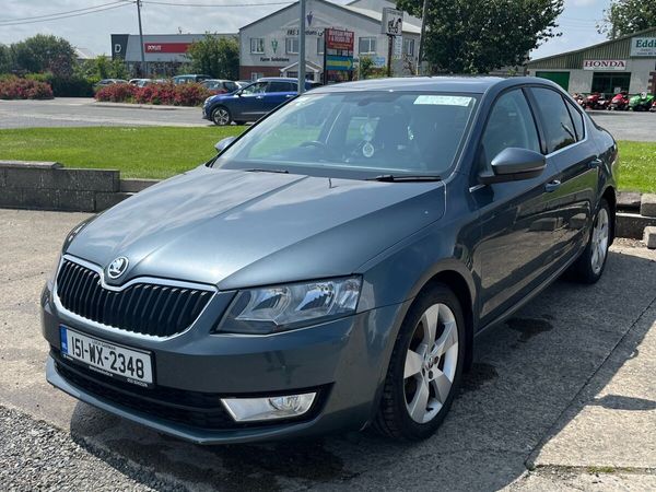Skoda Octavia Saloon, Diesel, 2015, Grey
