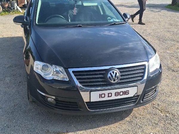 Volkswagen Passat Saloon, Diesel, 2010, Black