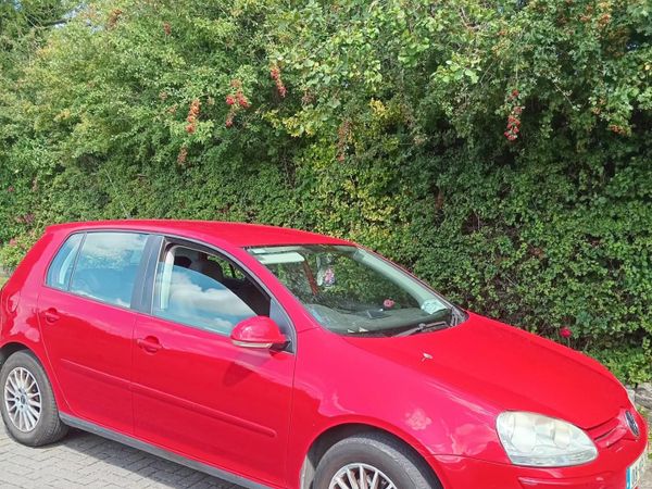 Volkswagen Golf Hatchback, Petrol, 2008, Red