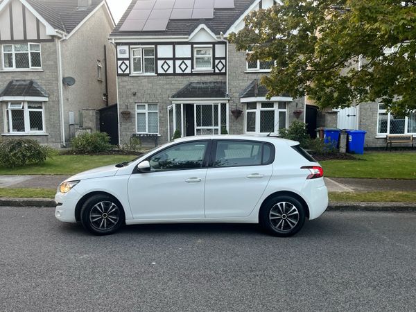 Peugeot 308 Hatchback, Diesel, 2015, White