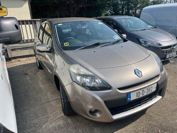 Renault Clio Hatchback, Ethanol Petrol, 2010, Gold